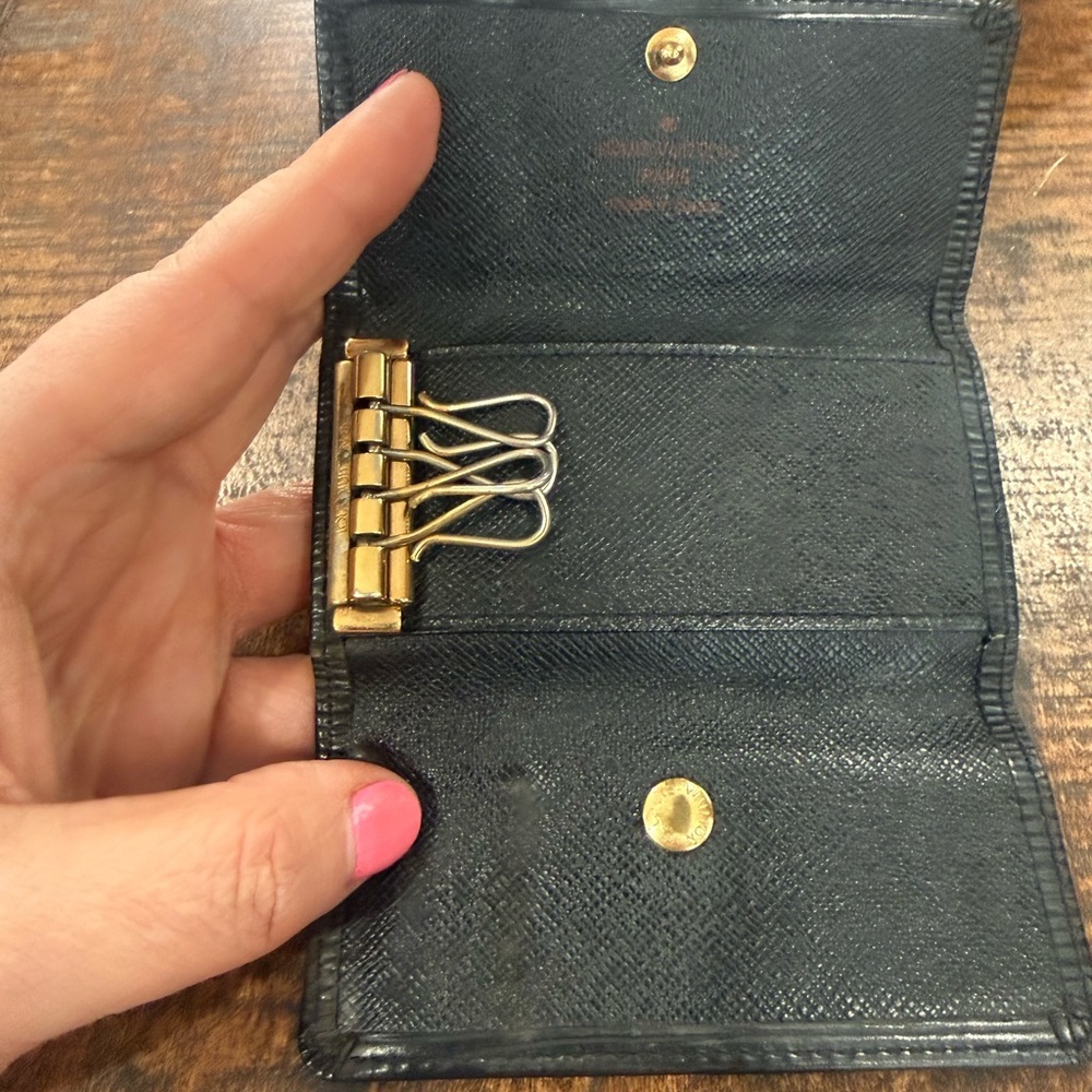 Louis Vuitton epi Multiples 4 ring key card black - Picture 6 of 6